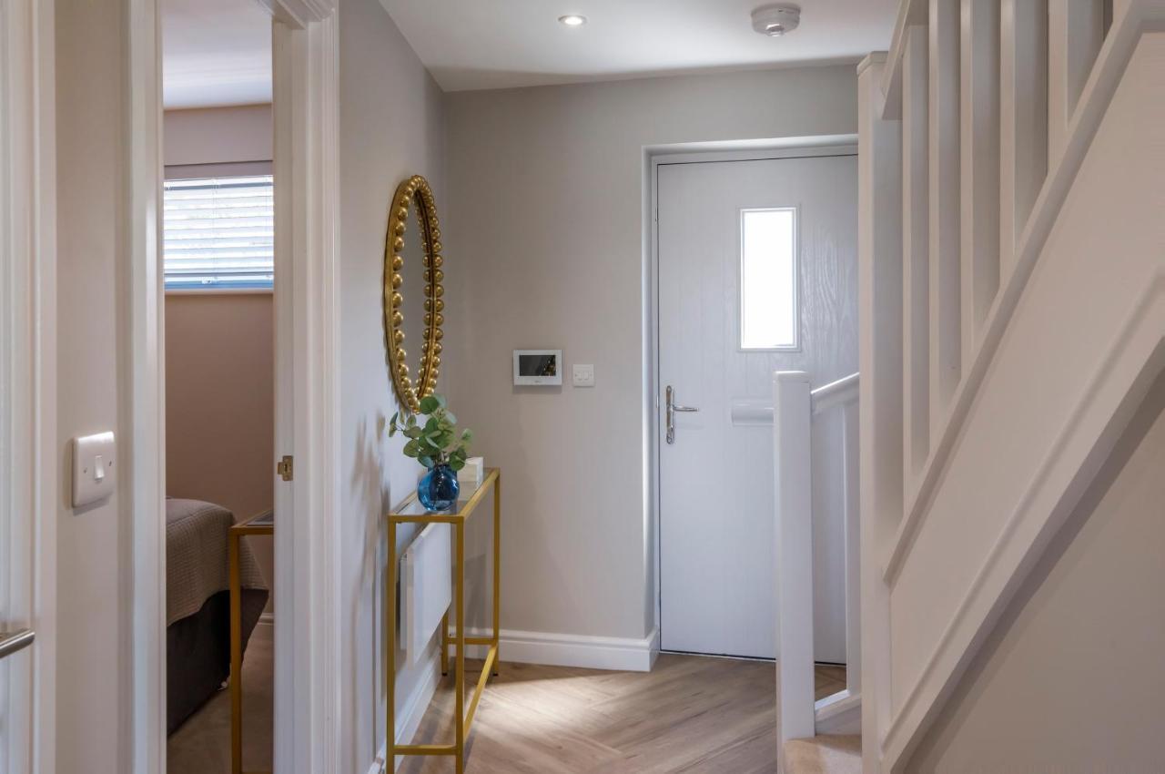 Crescent Court Modern And Luxurious Apartemen York